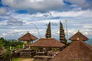 Храм Бесаки в остров Бали, Индонезия - Besakih Temple