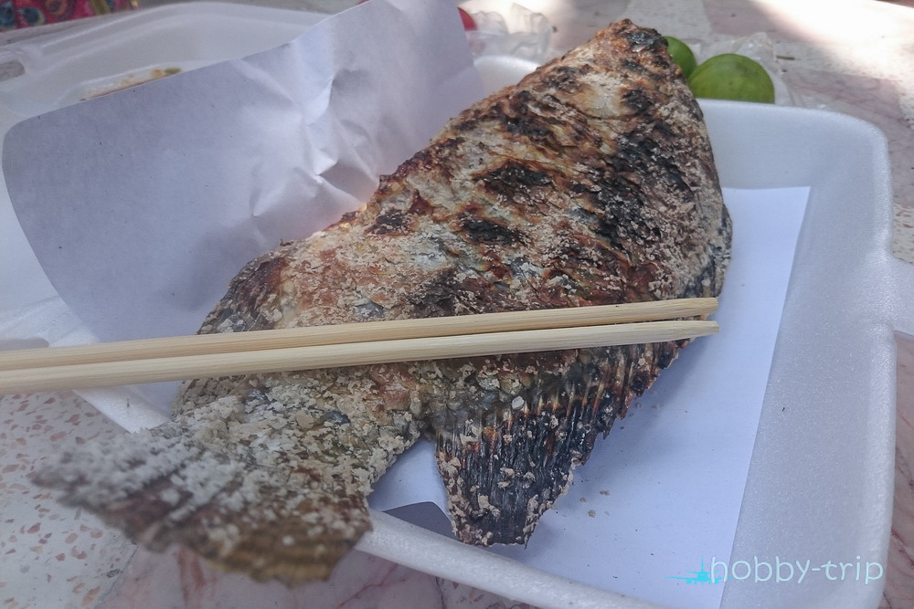 Печена риба в сол на скара - Банкок