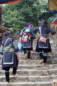 Жени в традиционно облелко във Виетнам - SAPA