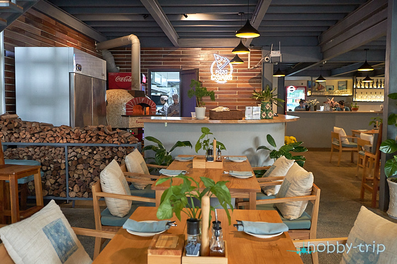 Camia restaurant - interior